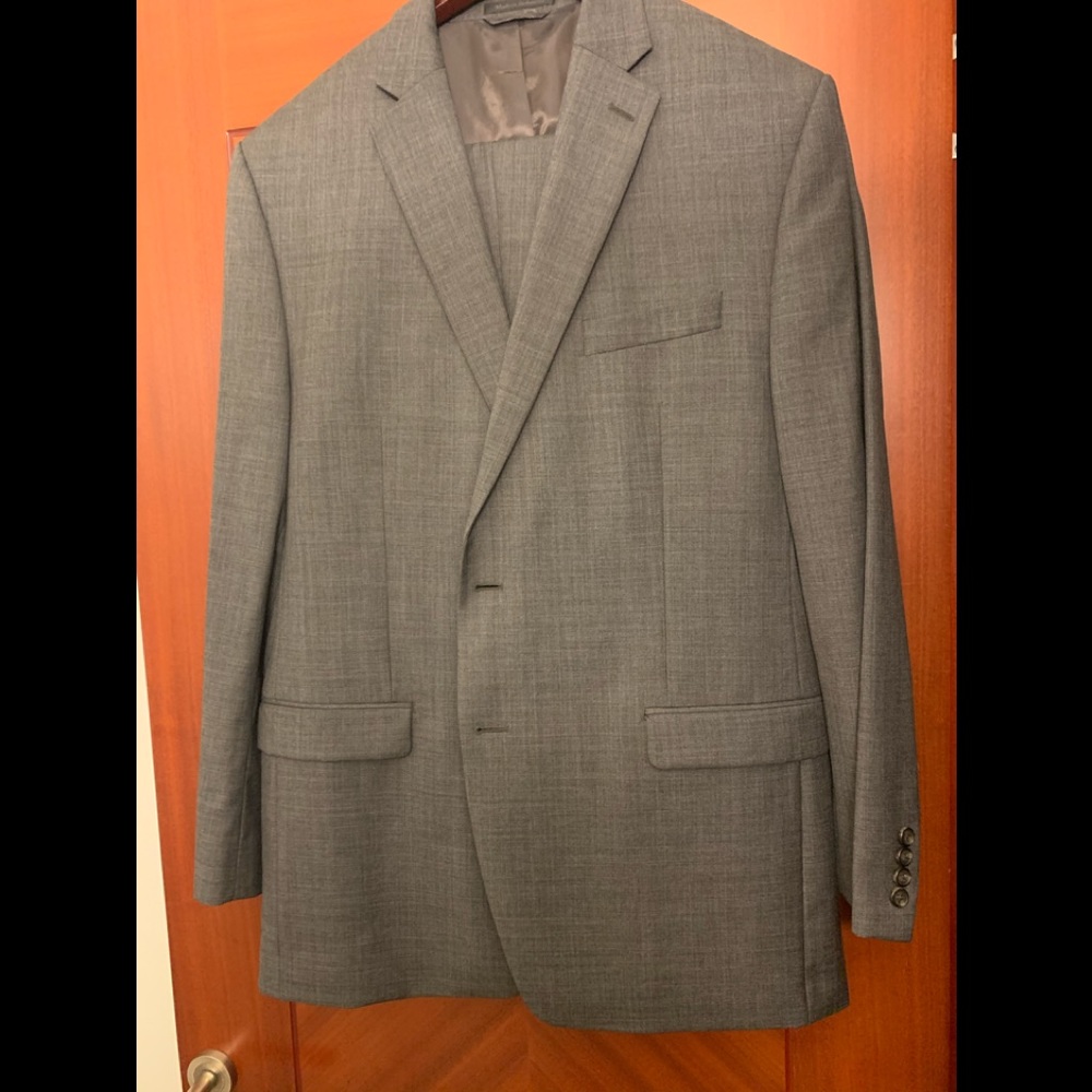 Men’s Ralph Lauren  100% wool classic fit suit